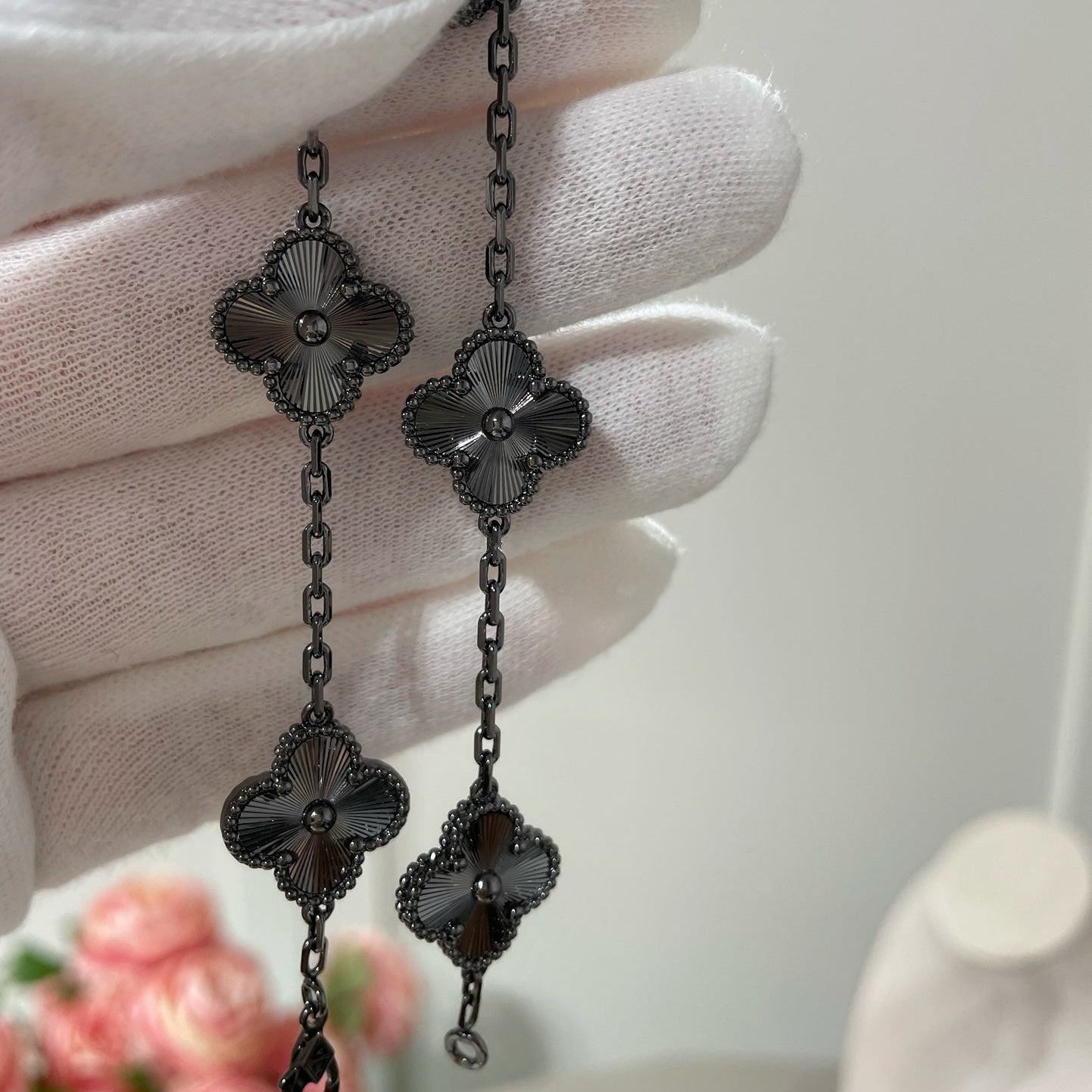 [CA]CLOVER 5 MOTIF BLACK BRACELET