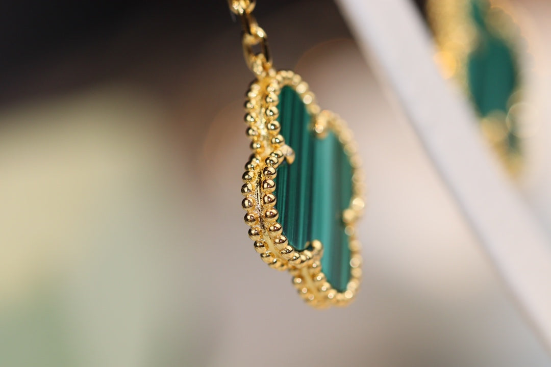 [CA]CLOVER EARRINGS GOLD MALACHITE DIAMOND 3 MOTIF