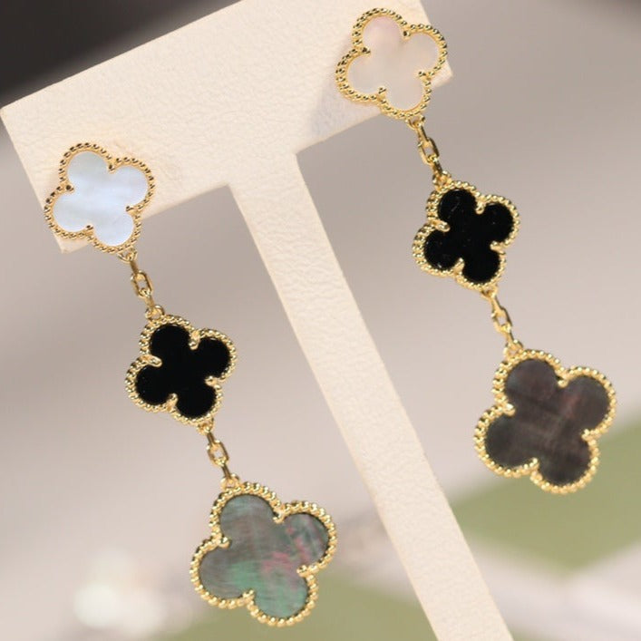 [CA]CLOVER EARRINGS GOLD ONYX MOP 3 MOTIF