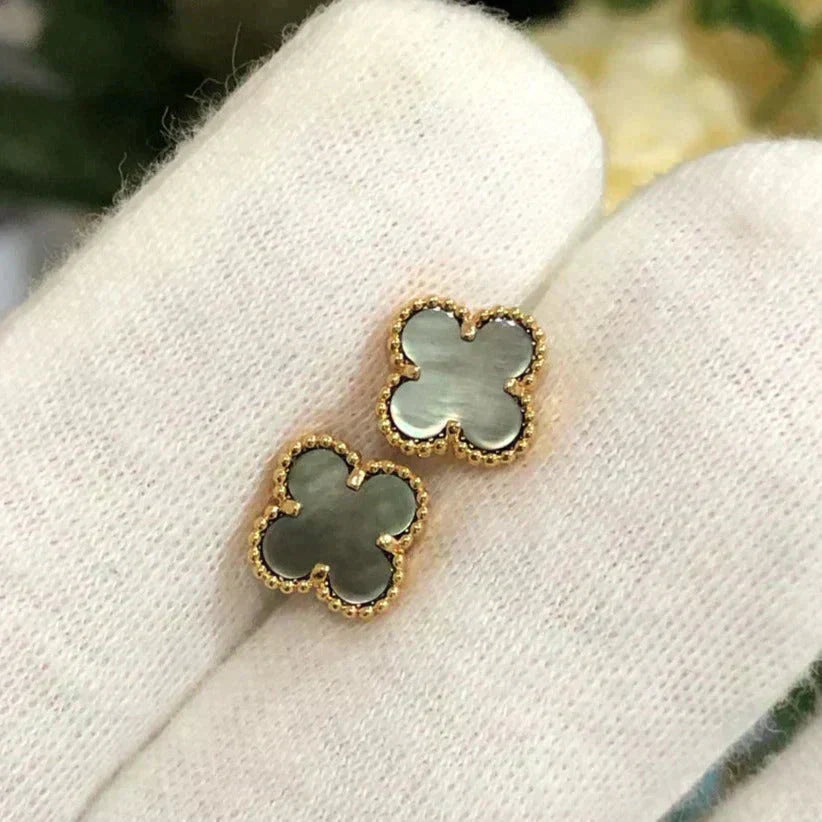 [CA]CLOVER MINI 9.5MM GRAY MOP EARRINGS