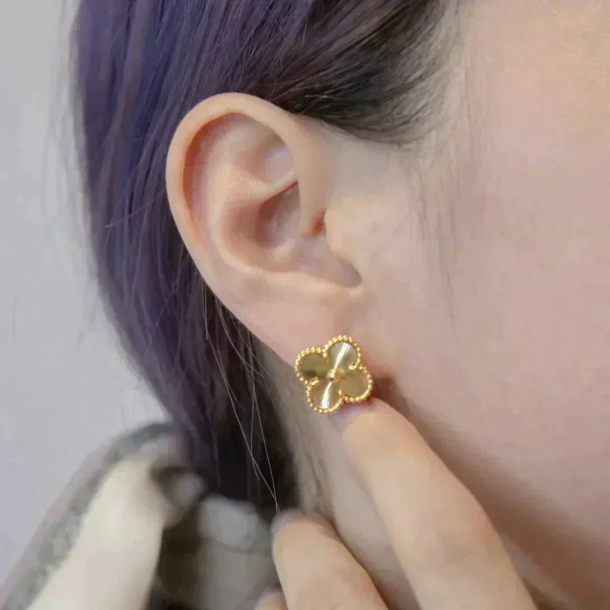 [CA]CLOVER MEDIUM 1 MOTIFS LASER EARRINGS