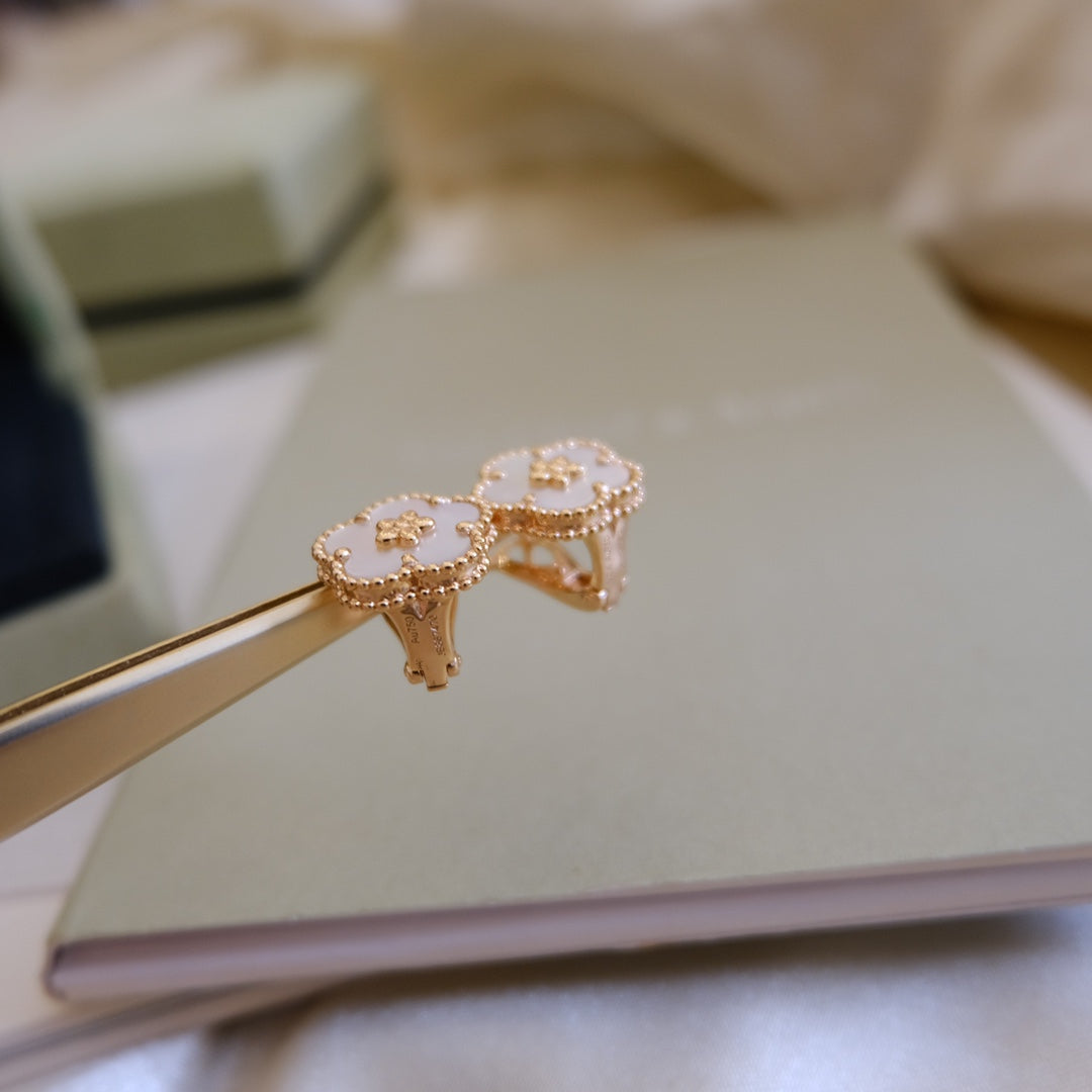 [CA]LUCKY PINK GOLD WHITE MOP EARRINGS