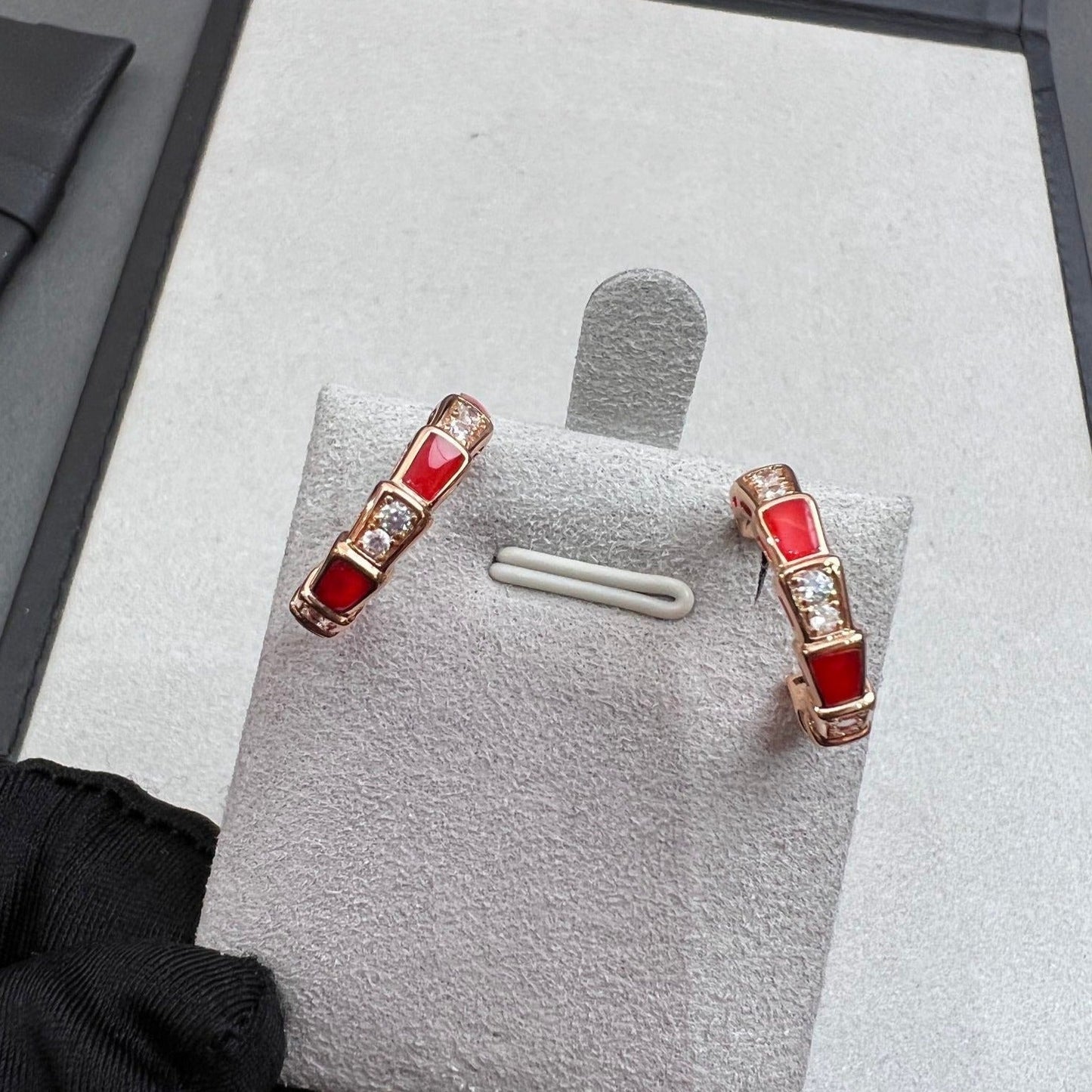 [CA]SERPENTI CARNELIAN PINK GOLD EARRINGS