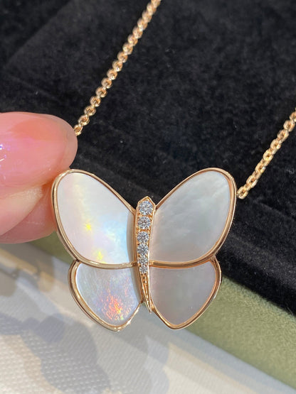 [CA]BUTTERFLY GOLD MOP DIAMOND NECKLACE