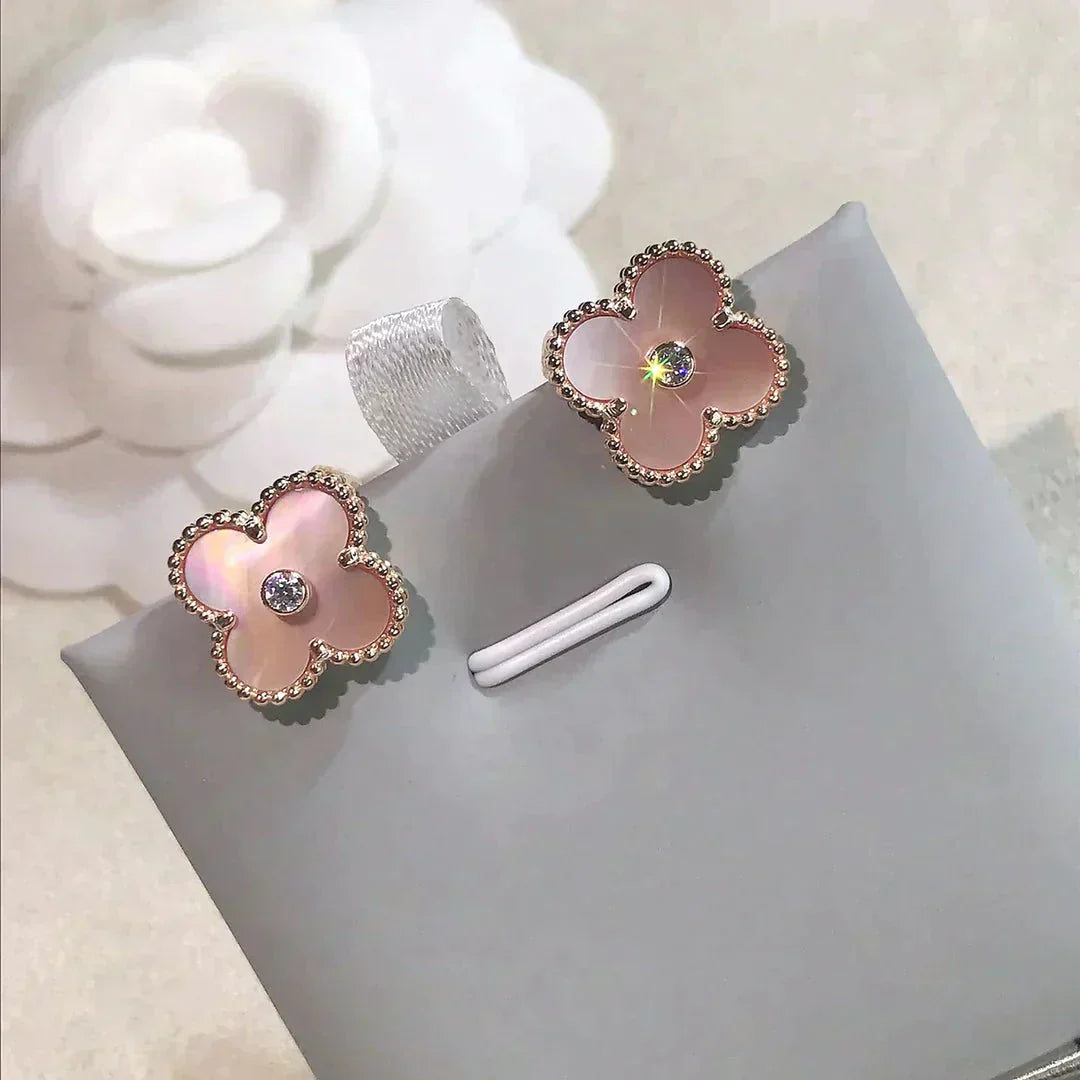 [CA]CLOVER MEDIUM 1 MOTIFS  PINK MOP DIAMOND EARRINGS