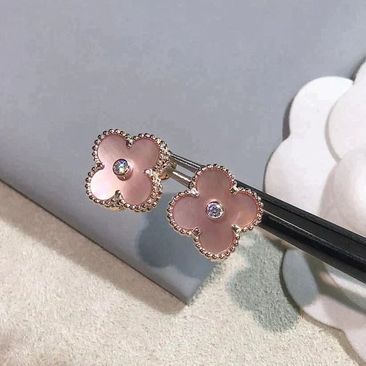 [CA]CLOVER MEDIUM 1 MOTIFS  PINK MOP DIAMOND EARRINGS