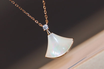 [CA]DREAM NECKLACE WHITE MOP PINK GOLD 1 DIAMOND