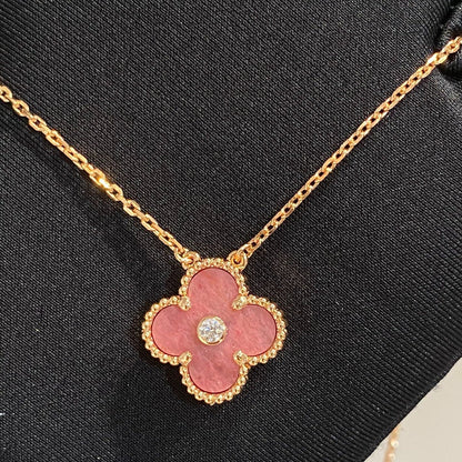 [CA]CLOVER 15MM DIAMOND RHODONITE NECKLACE