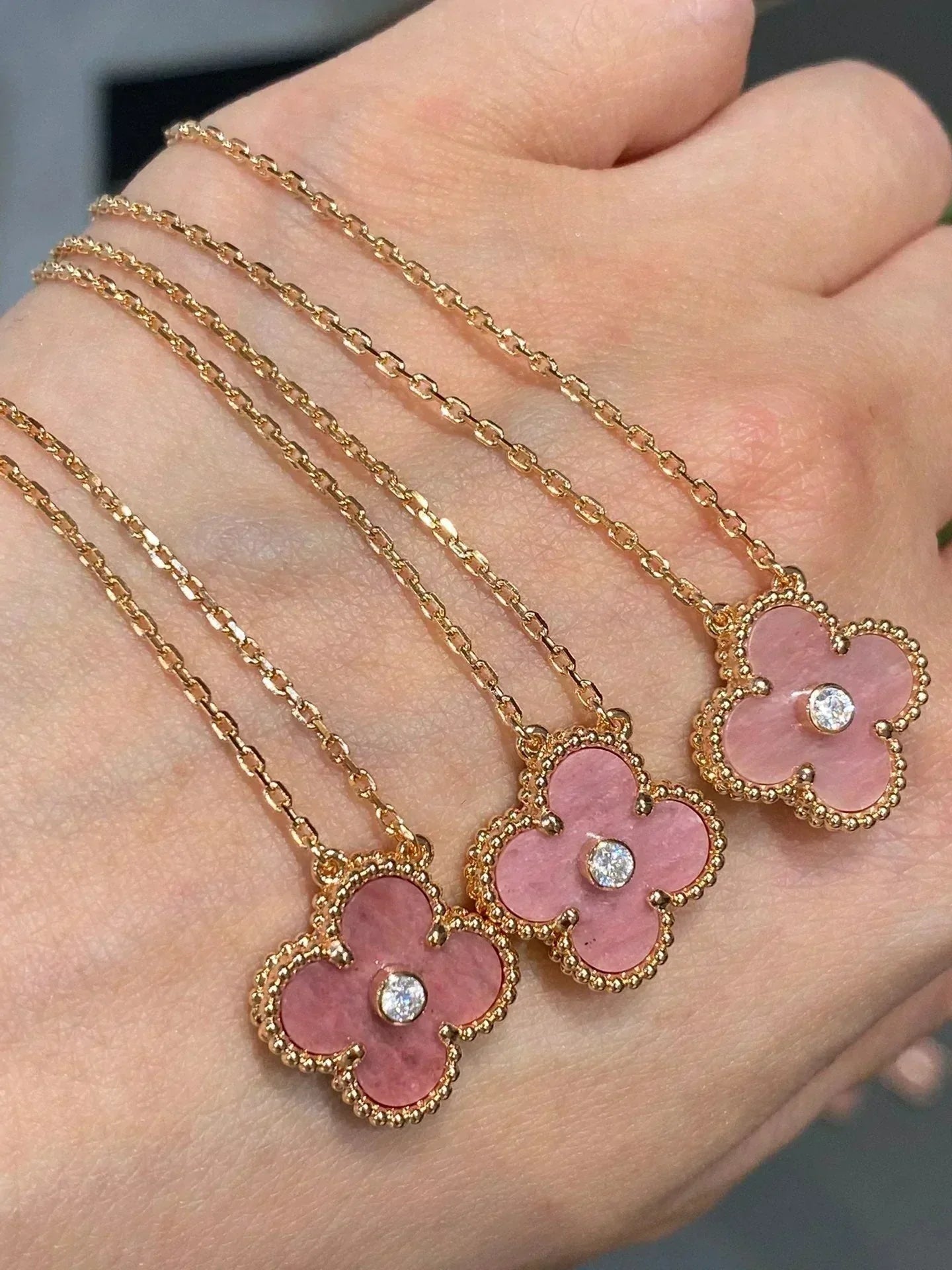 [CA]CLOVER 15MM DIAMOND RHODONITE NECKLACE