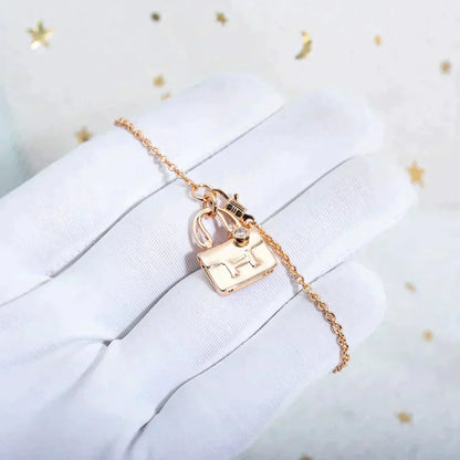 [CA]AMULETTE PEDANT ROSE GOLD NECKLACE