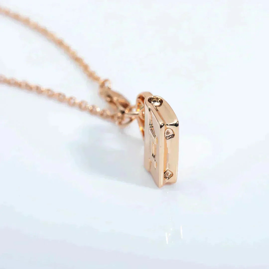 [CA]AMULETTE PEDANT ROSE GOLD NECKLACE