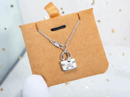 [CA]AMULETTE PEDANT SILVER NECKLACE