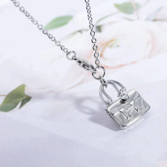 [CA]AMULETTE PEDANT SILVER NECKLACE