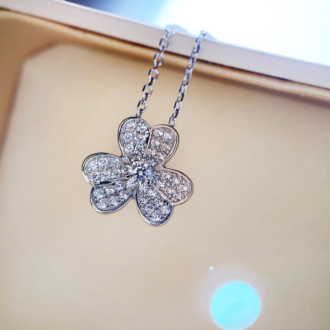 [CA]CLOVER DIAMOND NECKLACE SILVER