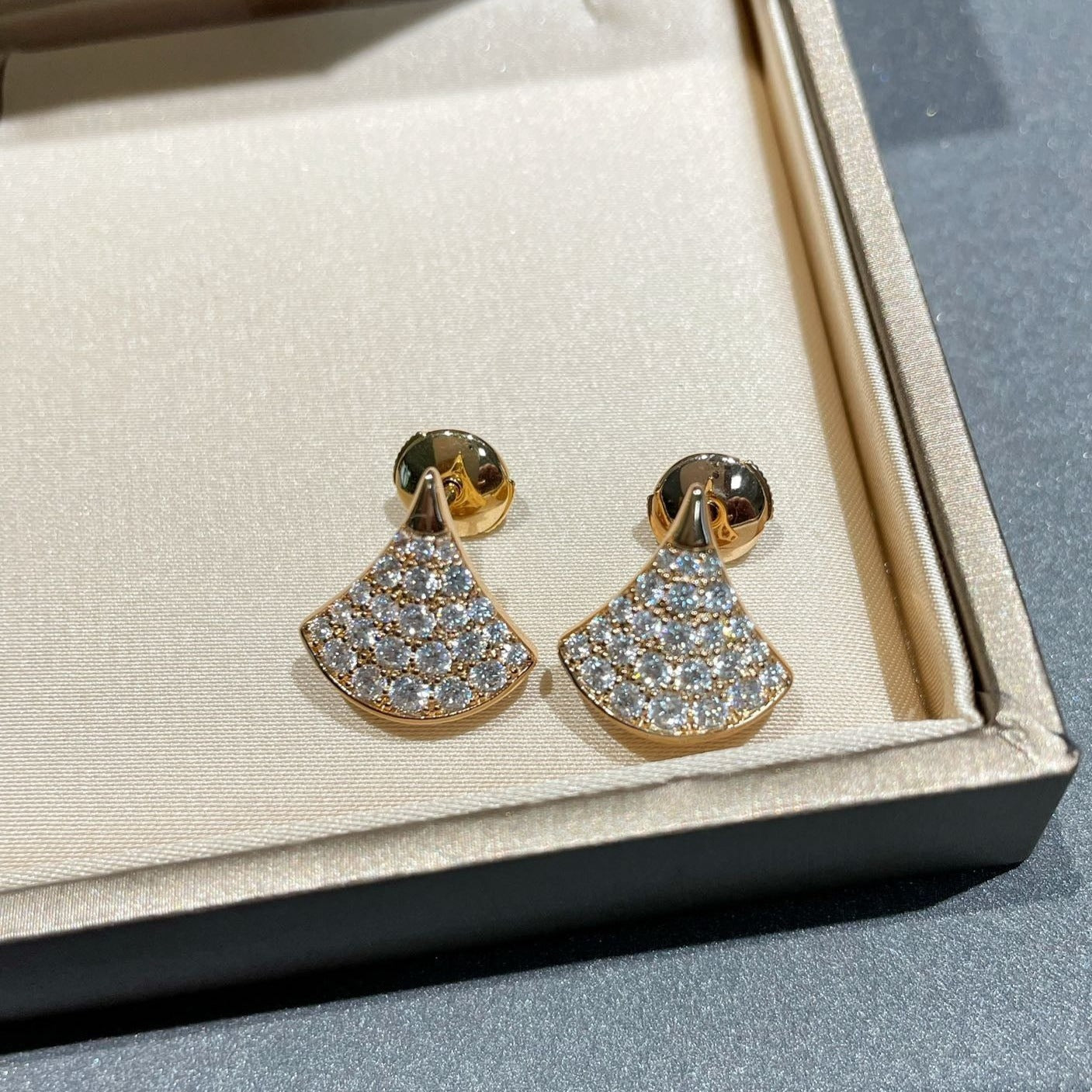 [CA]DREAM STUD EARRINGS DIAMOND