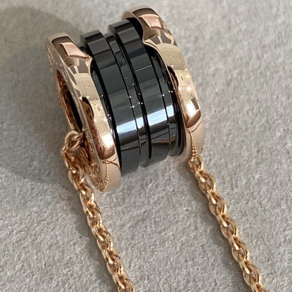 [CA]ZERO 1 BLACK CERAMIC PINK GOLD NECKLACE