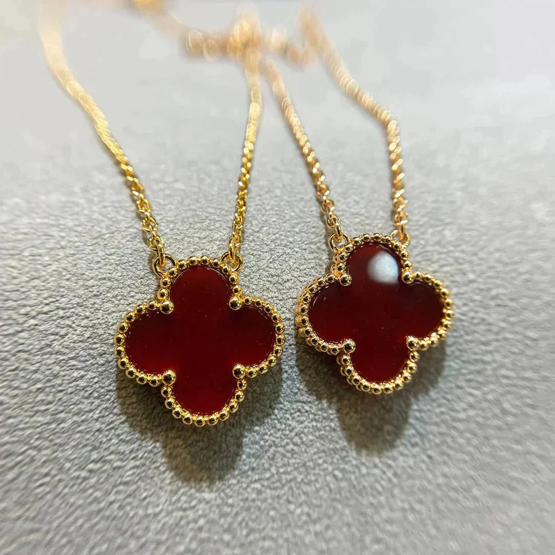 [CA]CLOVER 15MM CARNELIAN SINGLE FLOWER NECKLACE