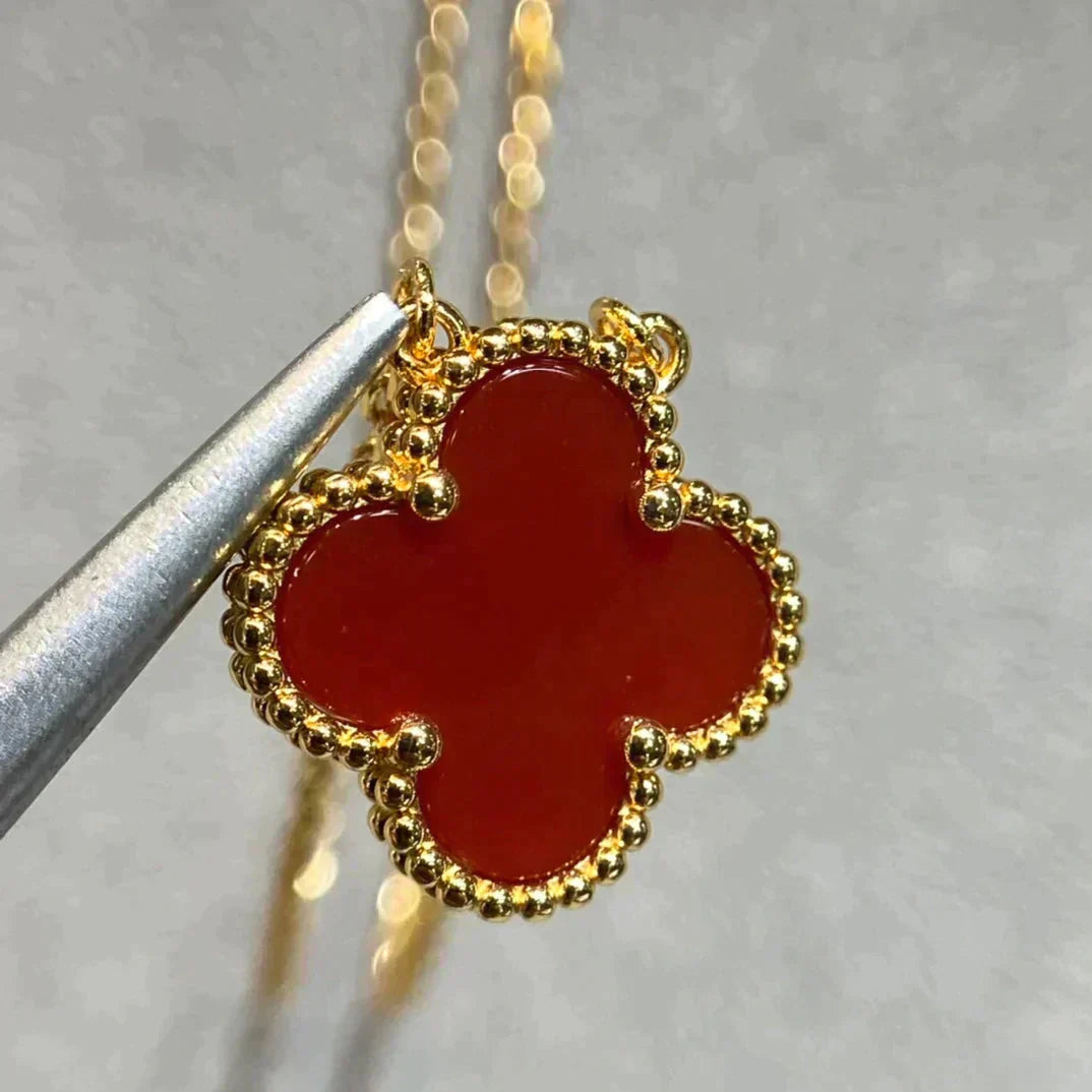 [CA]CLOVER 15MM CARNELIAN SINGLE FLOWER NECKLACE