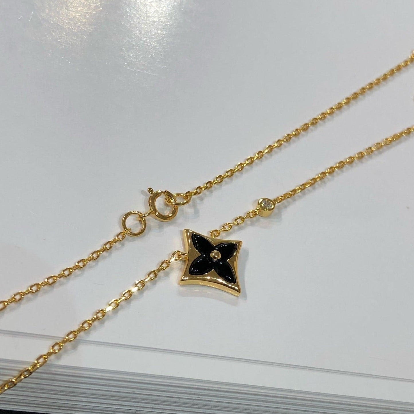 [CA]STAR BLACK MOP NECKLACE