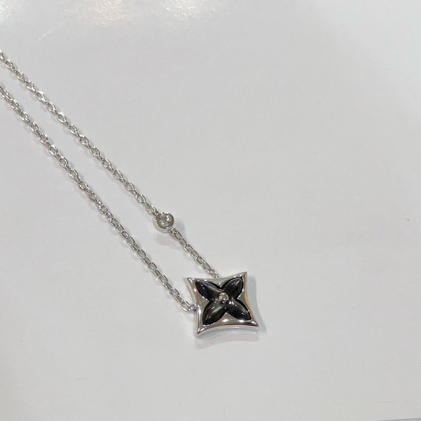 [CA]STAR BLACK MOP NECKLACE