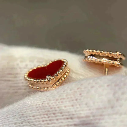 [CA]HEART CARNELIAN STUD EARRINGS