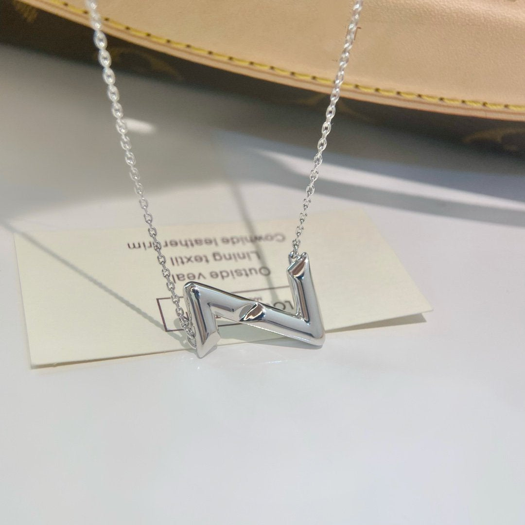 [CA]VOLTE UPSIDE DOWN NECKLACE