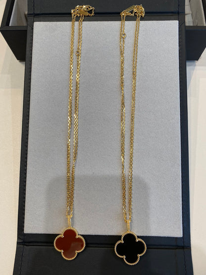 [CA]CLOVER 25MM NECKLACE GOLD CARNELIAN