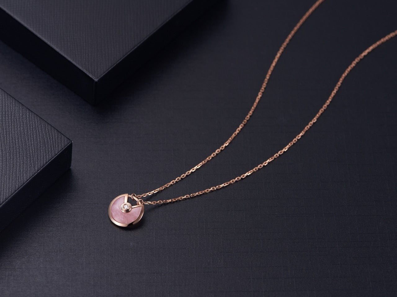 [CA]AMULETTE ROSE GOLD PINK MOP NECKLACE