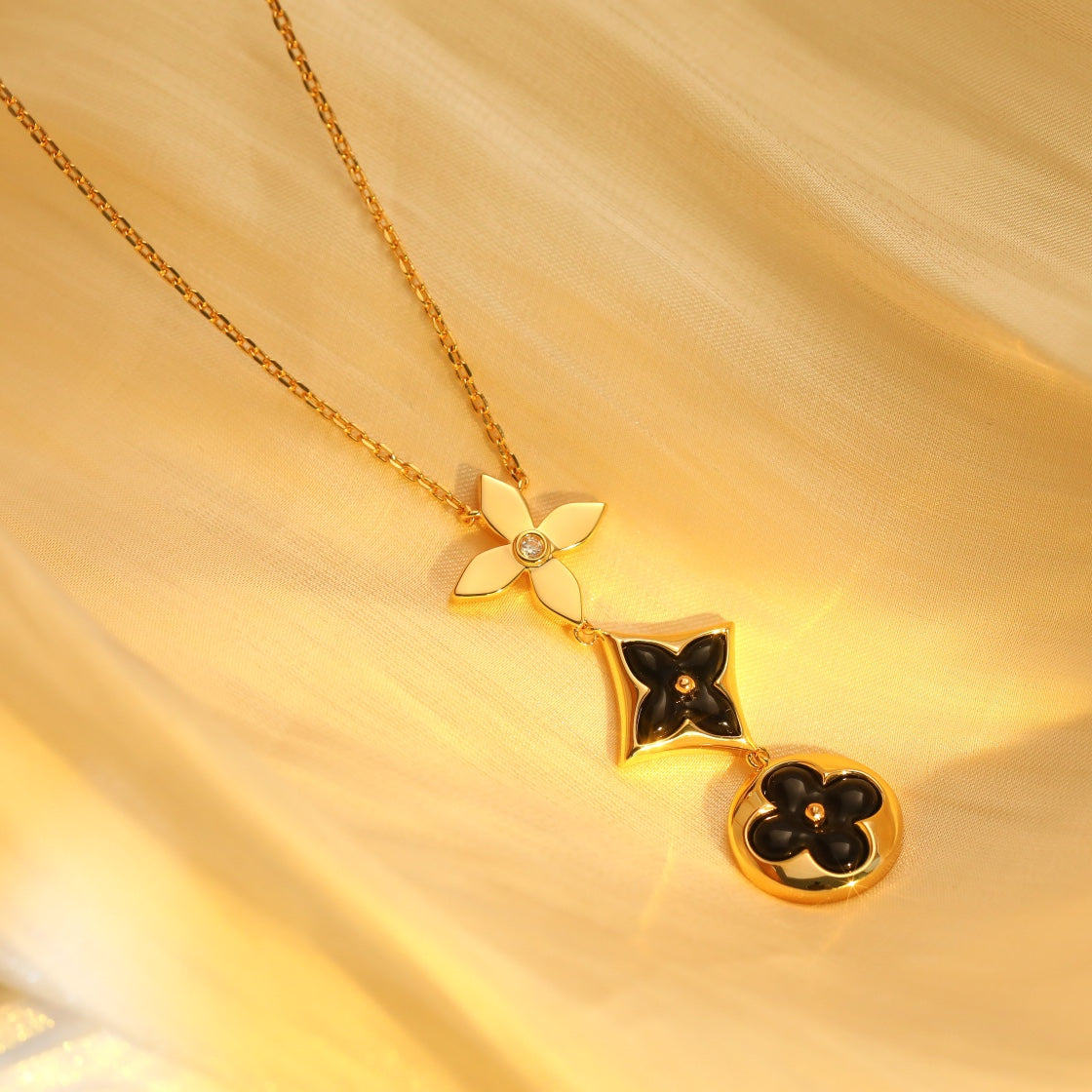 [CA]STAR AND SUN ONYX PINK GOLD NECKLACE