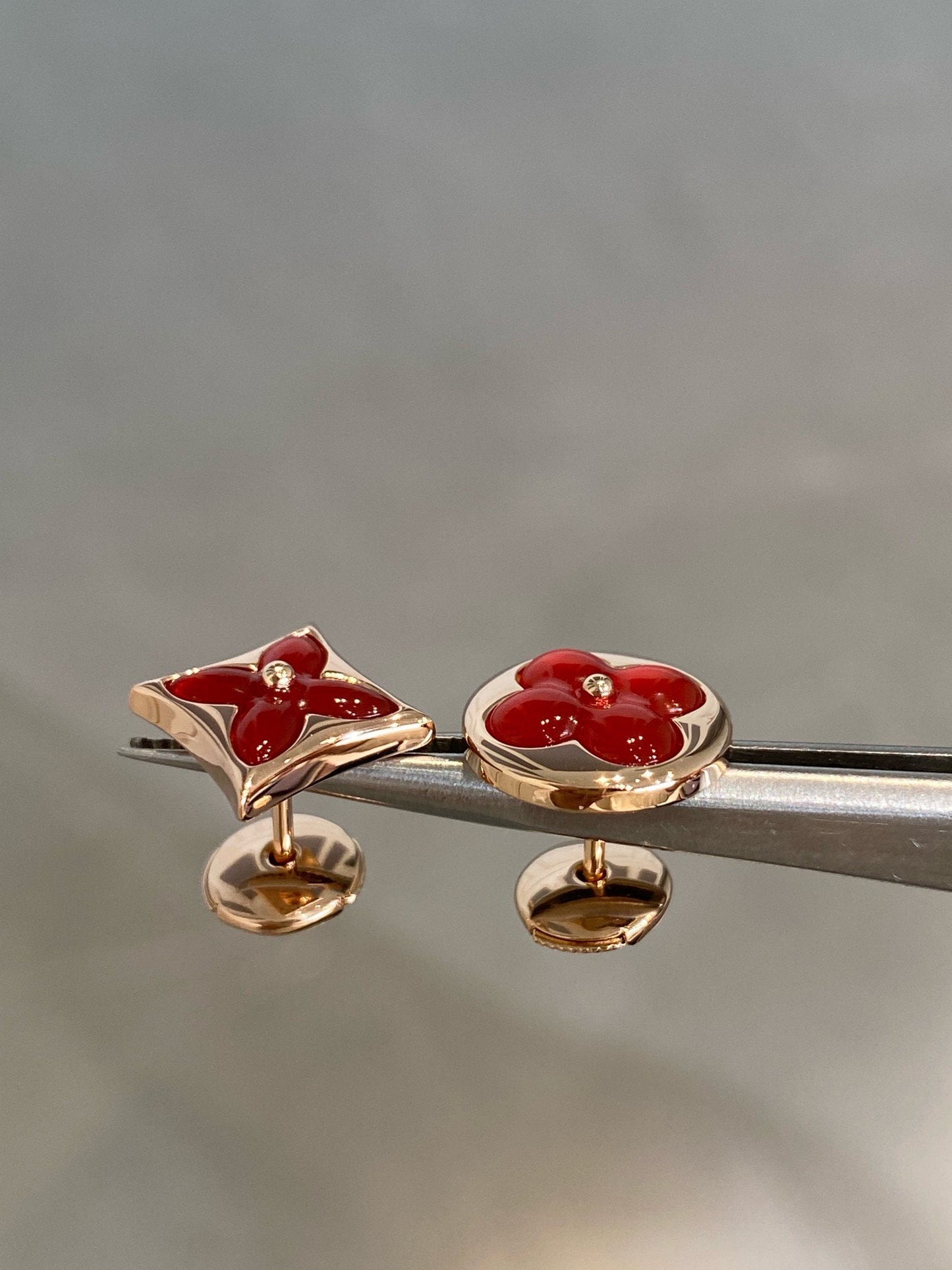 [CA]STAR AND SUN PINK GOLD CARNELIAN STUD EARRINGS