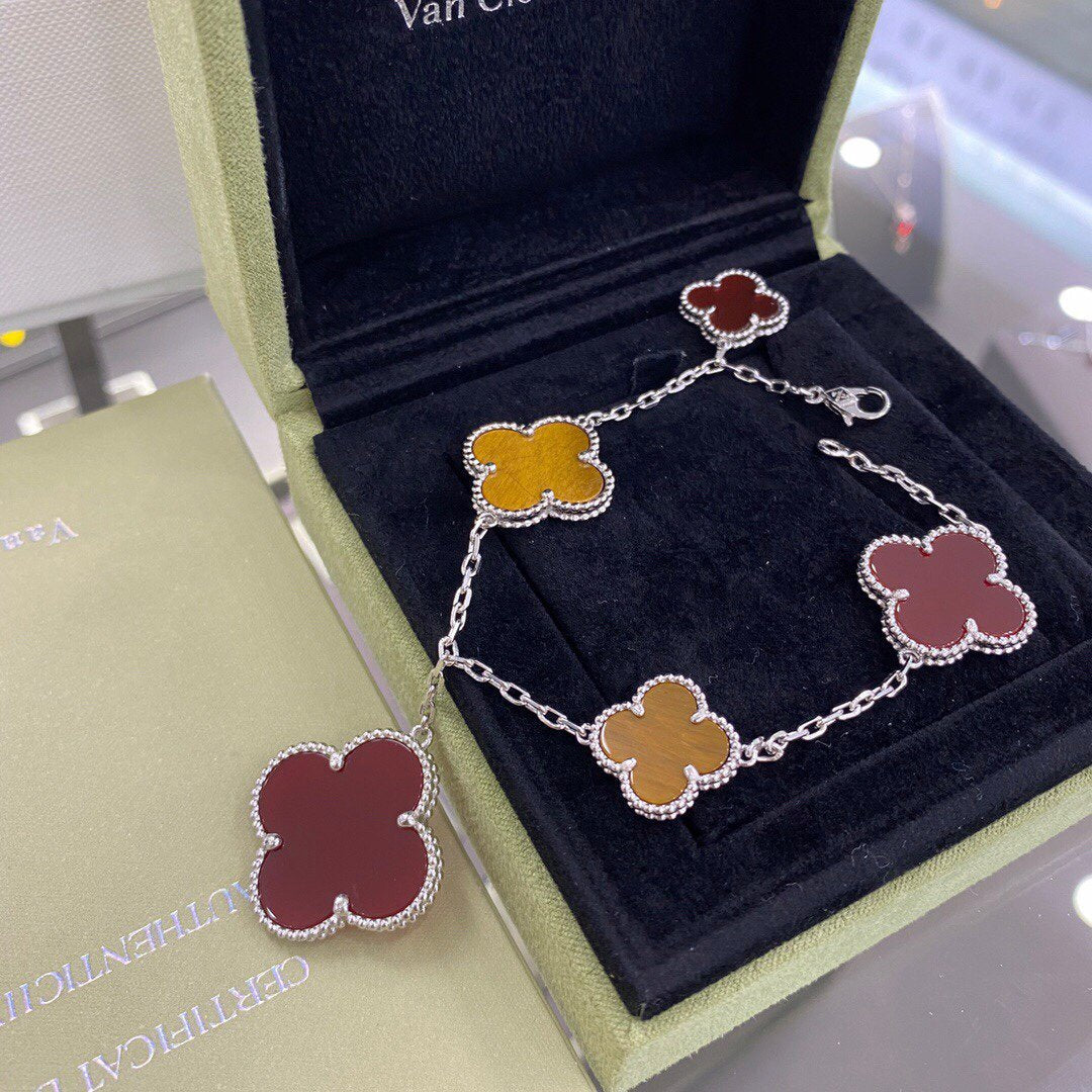 [CA]CLOVER 5 MOTIFS SIVLER CARNELIAN TIGER EYE BRACELET