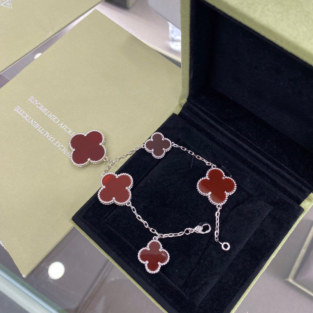 [CA]CLOVER 5 MOTIFS SIVLER CARNELIAN BRACELET