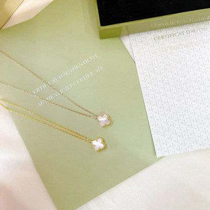 [CA]CLOVER MINI 9.5MM WHITE MOTHER-OF-PEARL NECKLACE