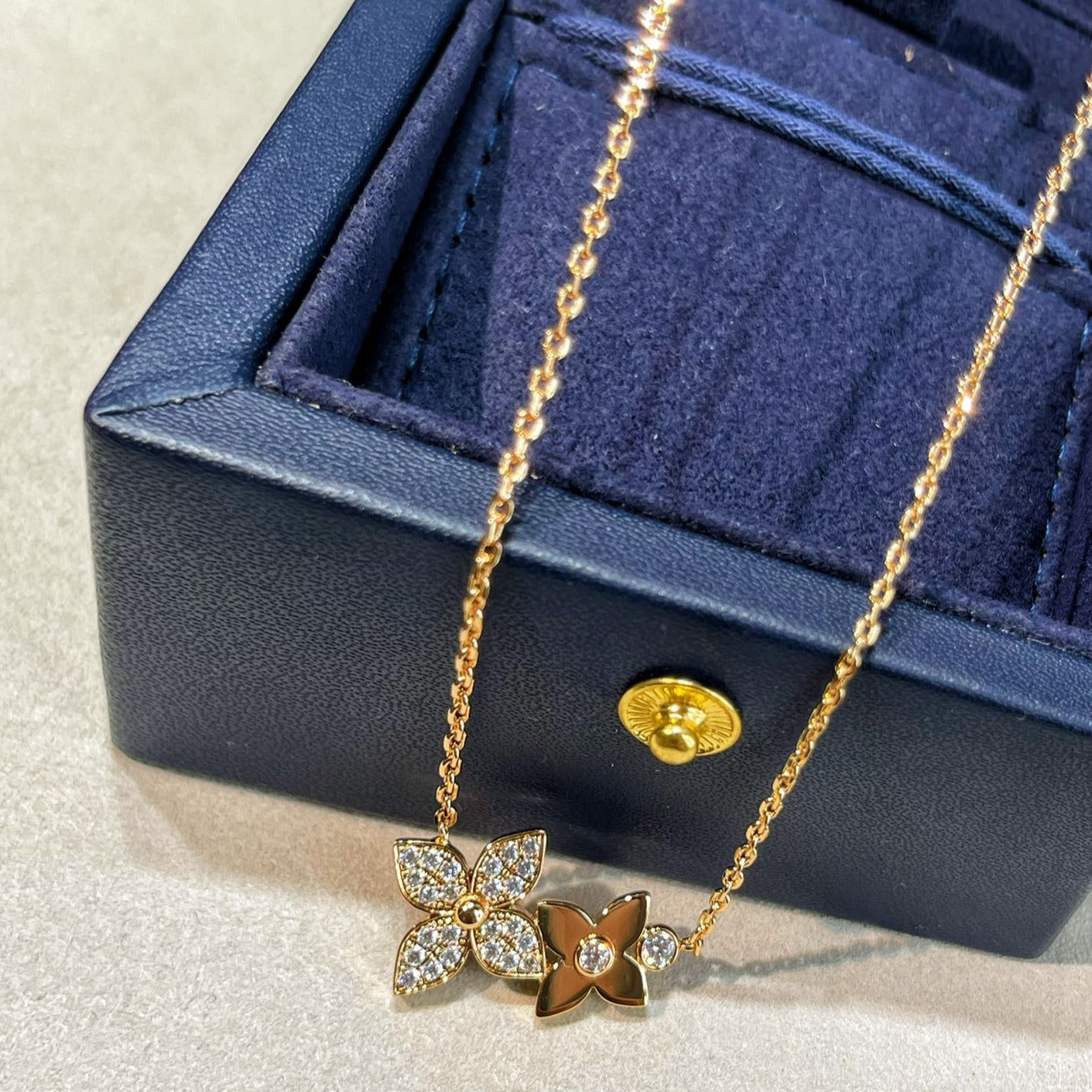 [CA]STAR BLOSSOM NECKLACE PINK GOLD DIAMONDS