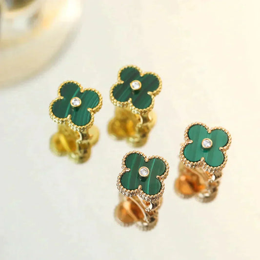 [CA]CLOVER MEDIUM 1 MOTIFS MALACHITE DIAMOND EARRINGS