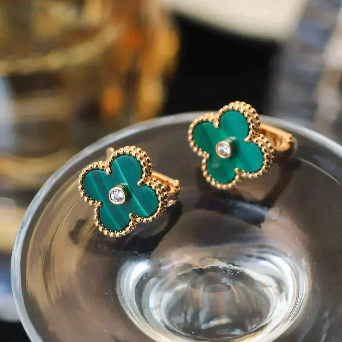 [CA]CLOVER MEDIUM 1 MOTIFS MALACHITE DIAMOND EARRINGS