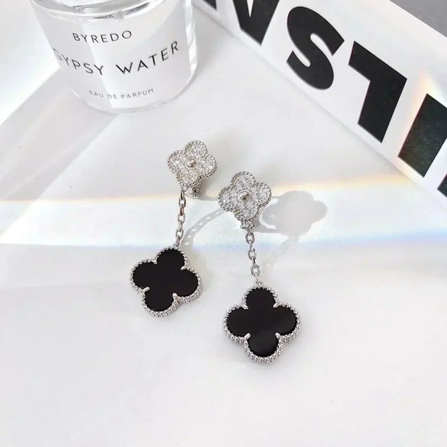 [CA]CLOVER 2 MOTIFS  DIAMOND ONYX EARRINGS SILVER