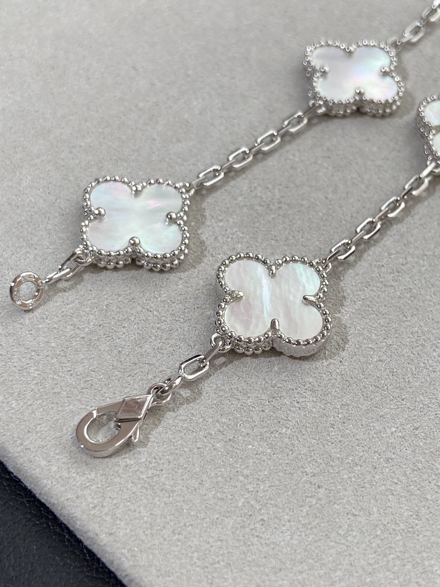 [CA]CLOVER SILVER MOP 5 MOTIF BRACELET