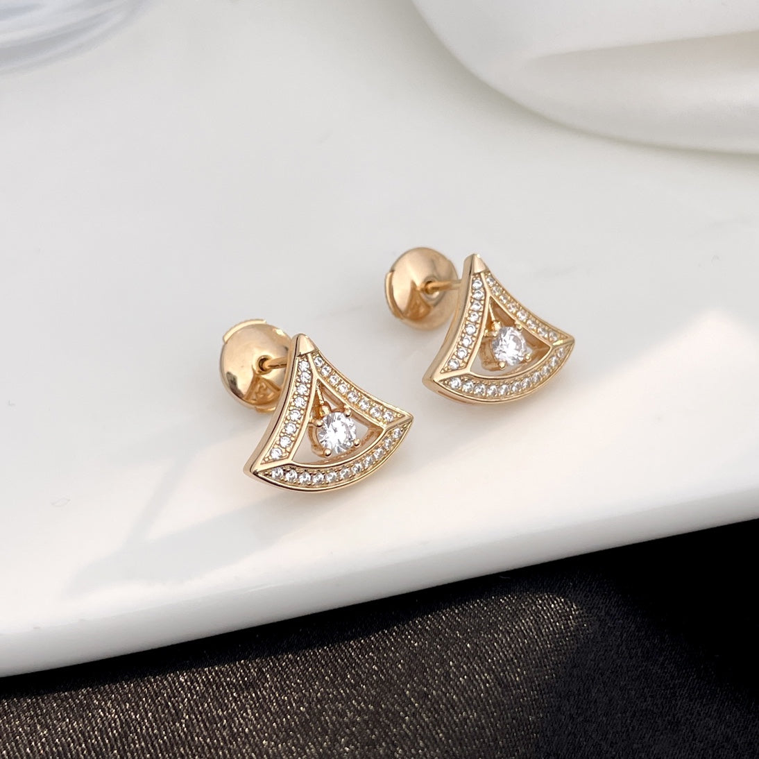 [CA]DREAM MINI DIAMOND STUD EARRINGS