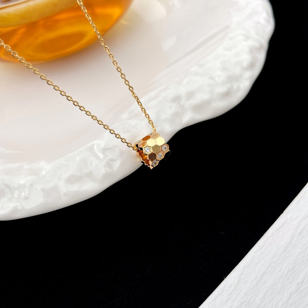 [CA]BEE MINI PEDANT DIAMOND NECKLACE