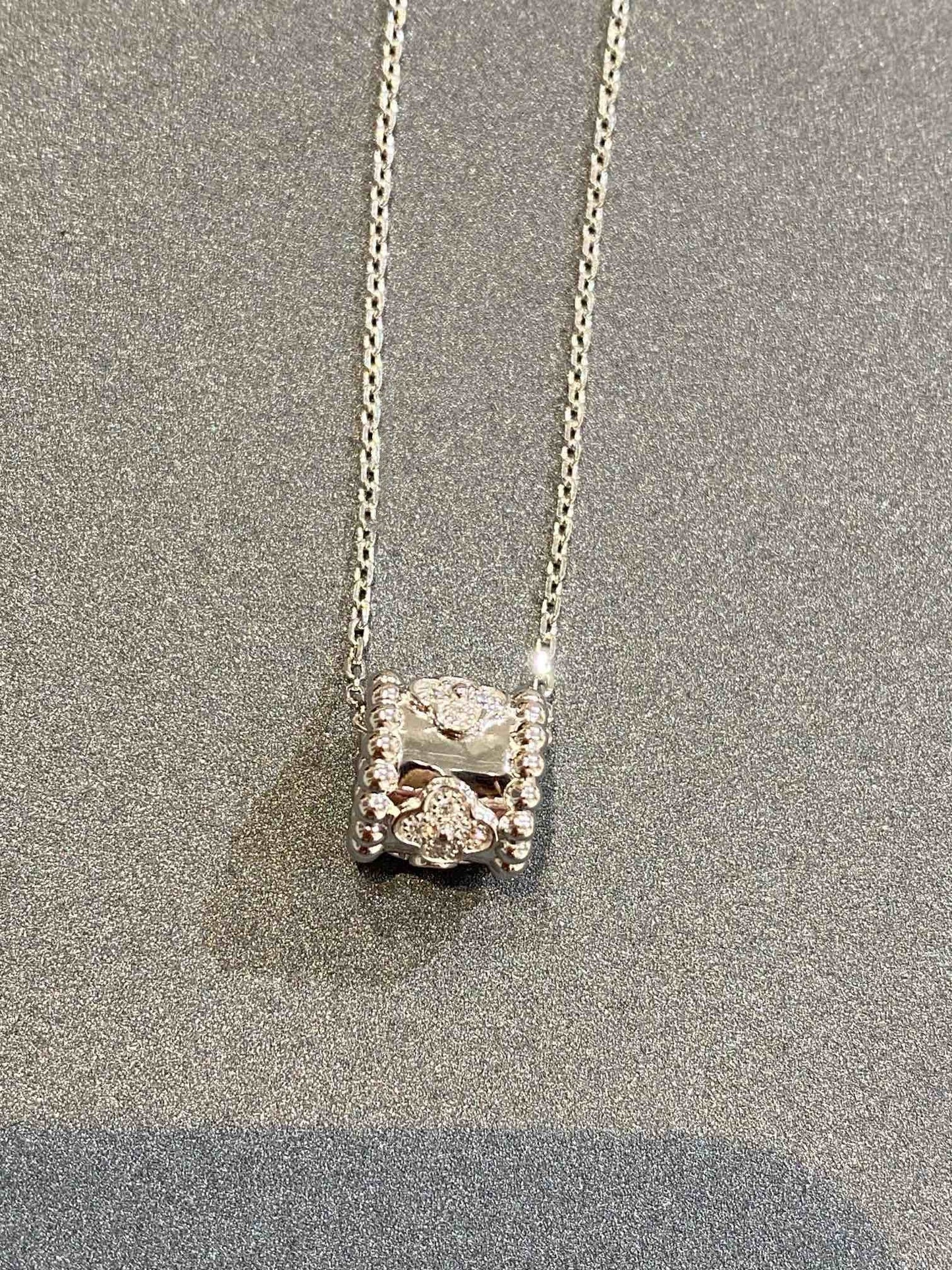 [CA]PERLEE PEDANT SIVLER DIAMOND NECKLACE