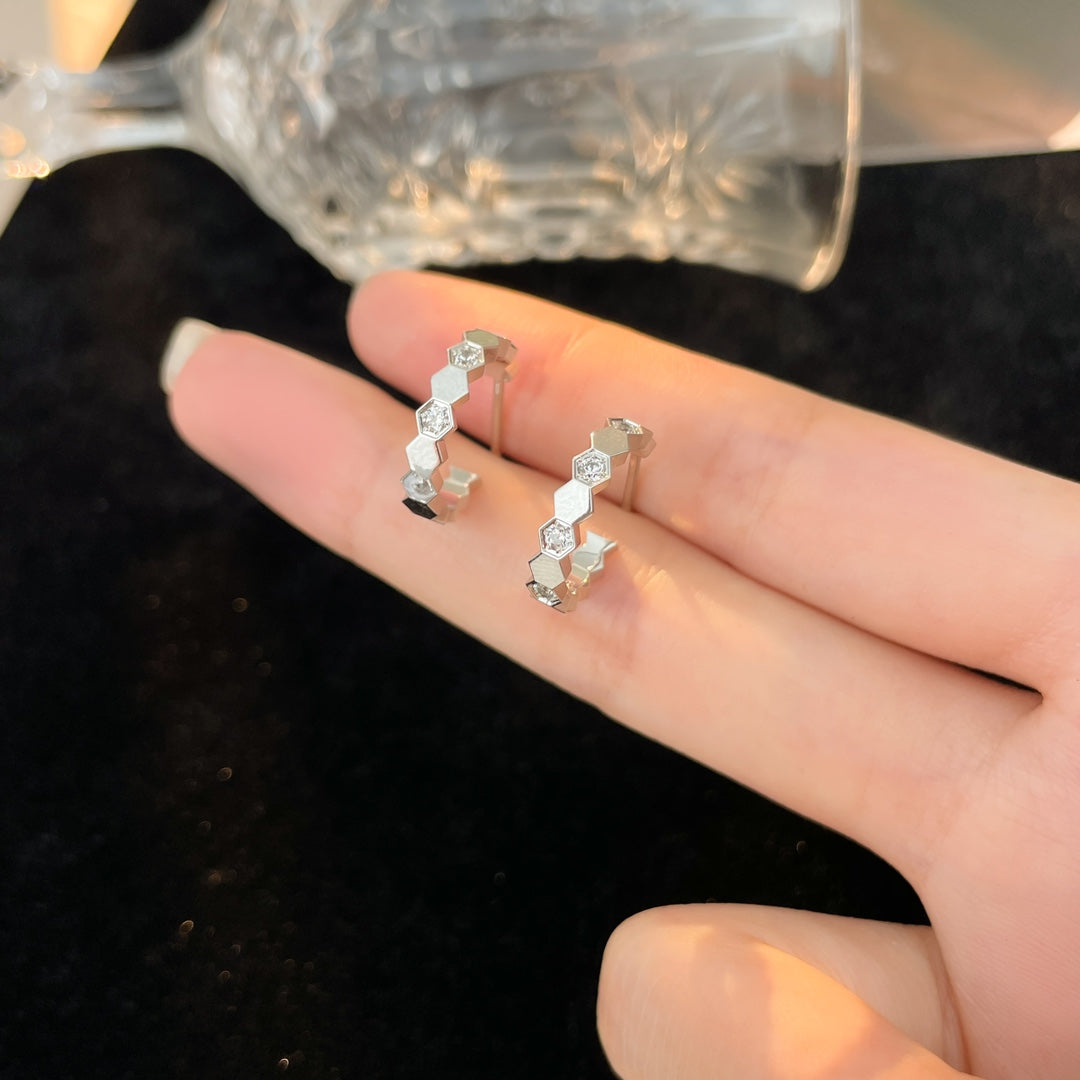 [CA]BEE LOVE DIAMOND HOOP EARRINGS