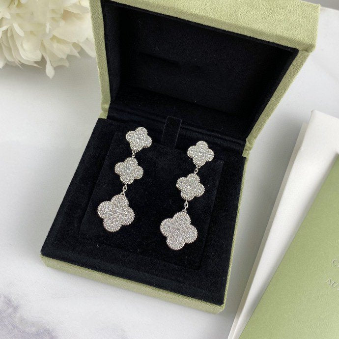 [CA]CLOVER 3 MOTIF DIAMOND SILVER DROP EARRINGS