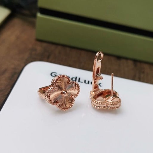 [CA]CLOVER MEDIUM STUD EARRINGS