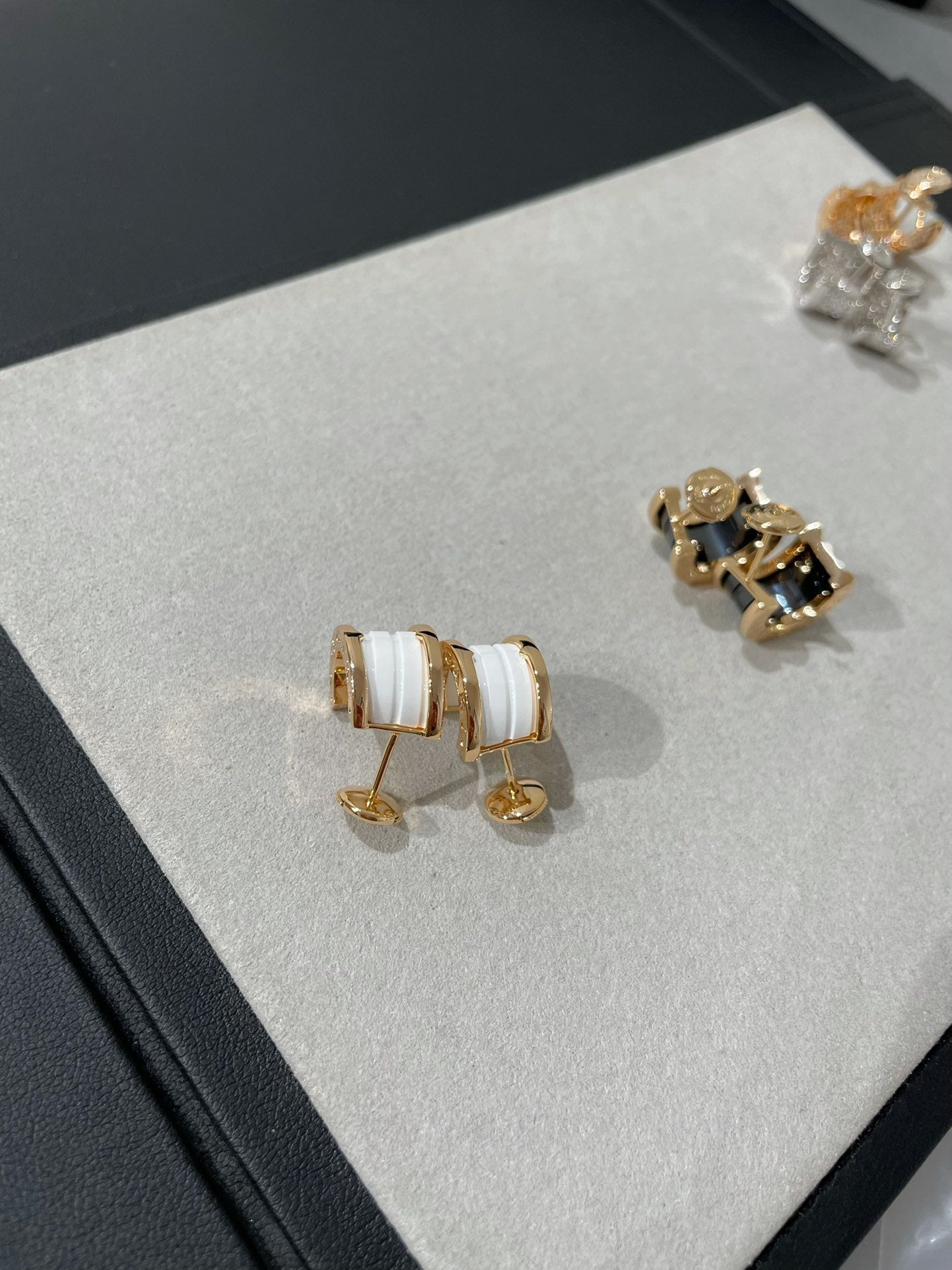 [CA]ZERO 1 PINK GOLD CERAMIC EARRINGS