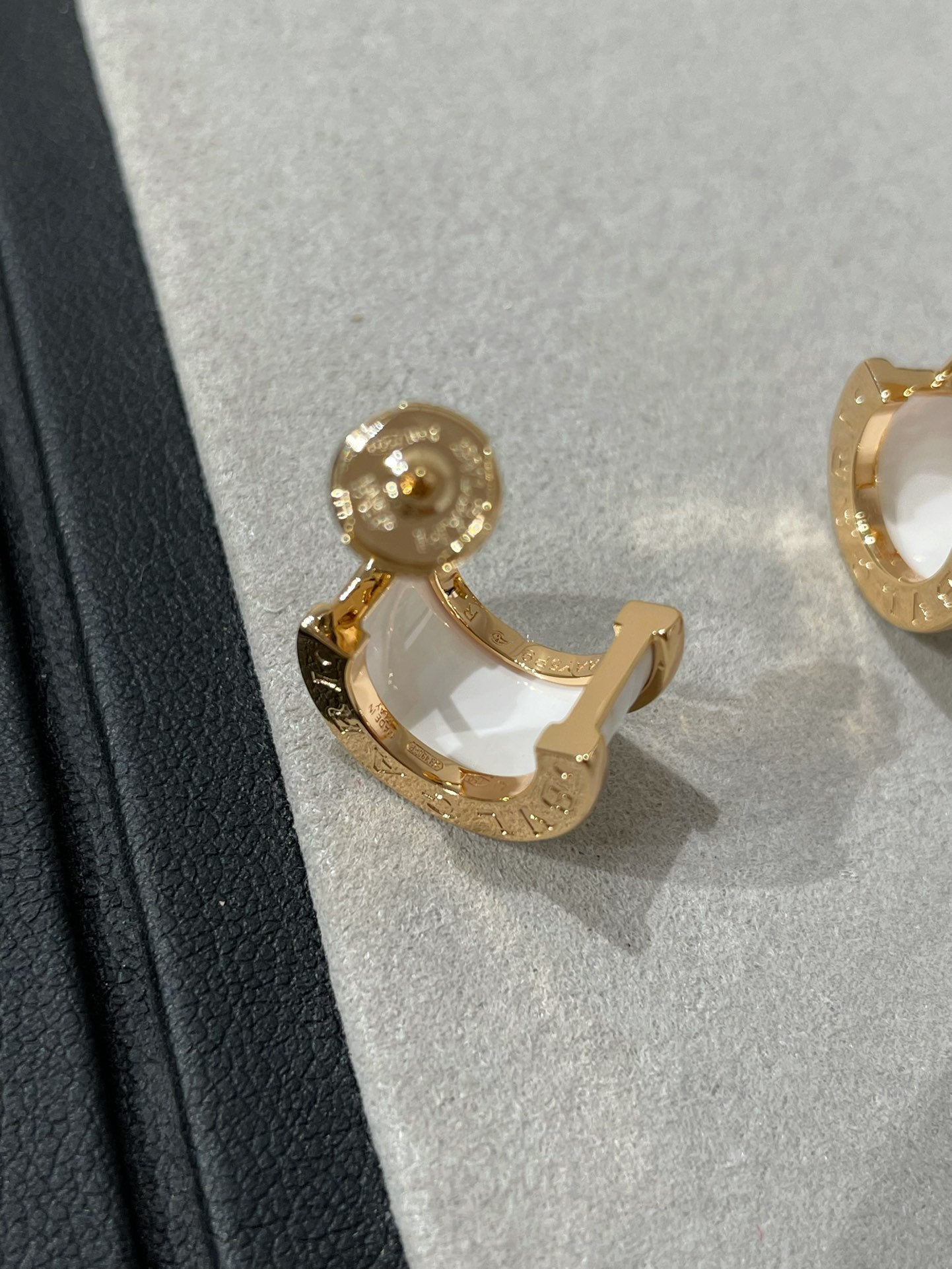 [CA]ZERO 1 PINK GOLD CERAMIC EARRINGS