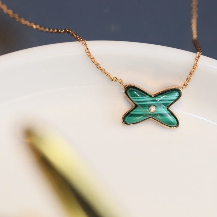 [CA]JEUX MALACHITE 1 DIAMOND PINK GOLD NECKLACE