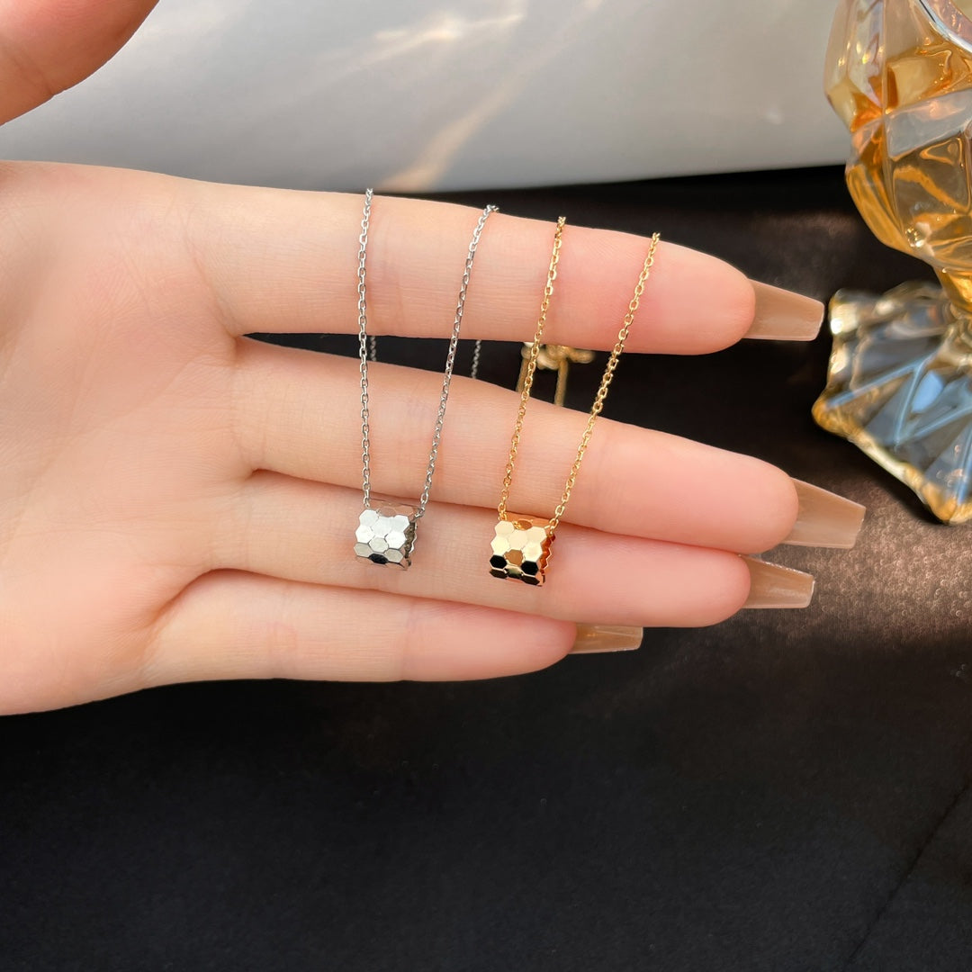 [CA]BEE MINI NECKLACE