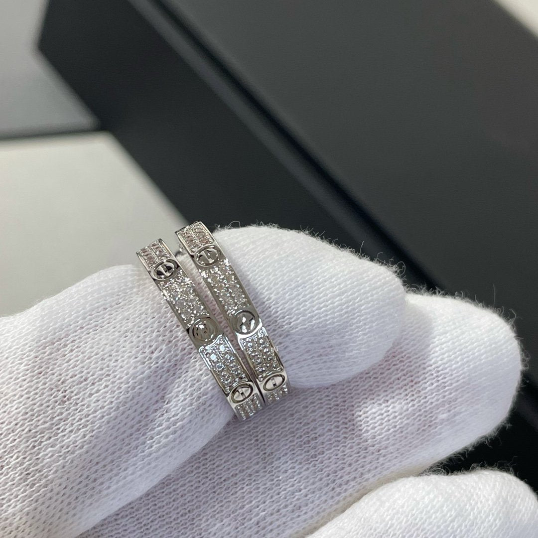 [CA]LOVE DIAMOND SILVER HOOP EARRINGS