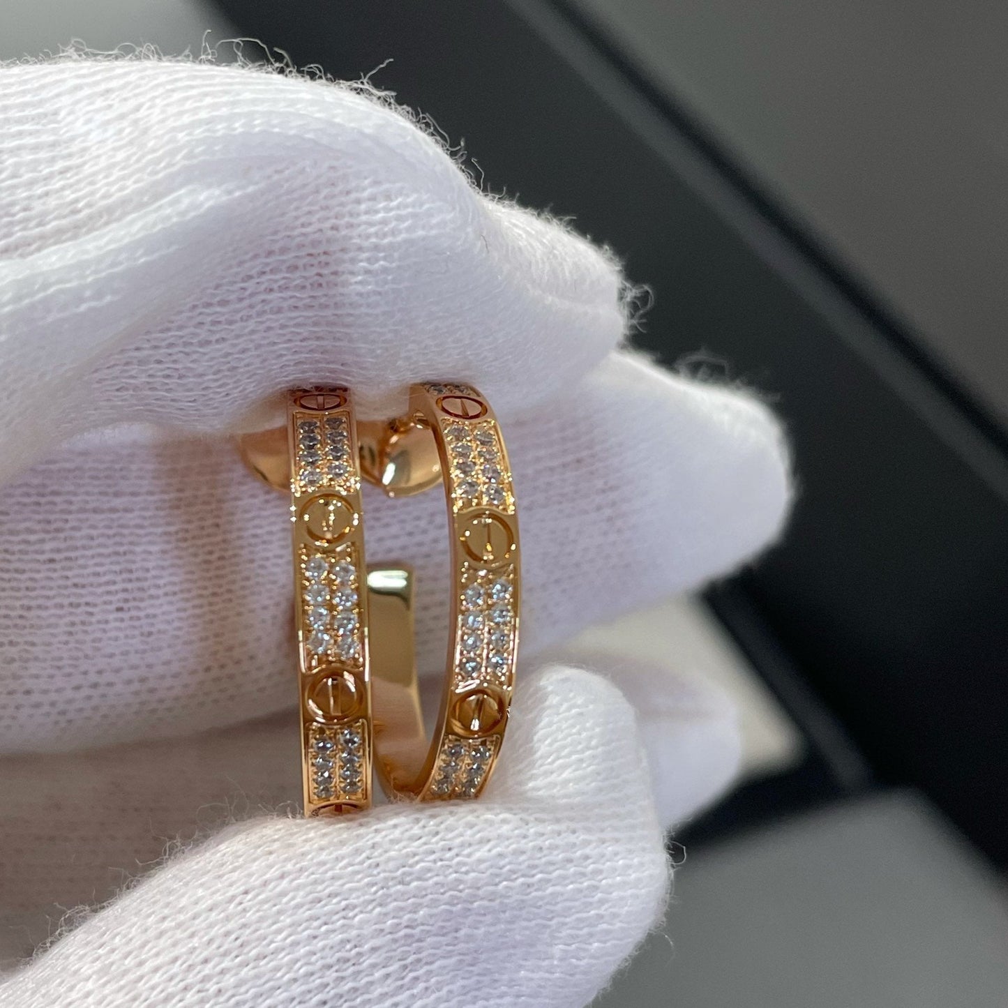 [CA]LOVE DIAMOND PINK GOLD HOOP EARRINGS